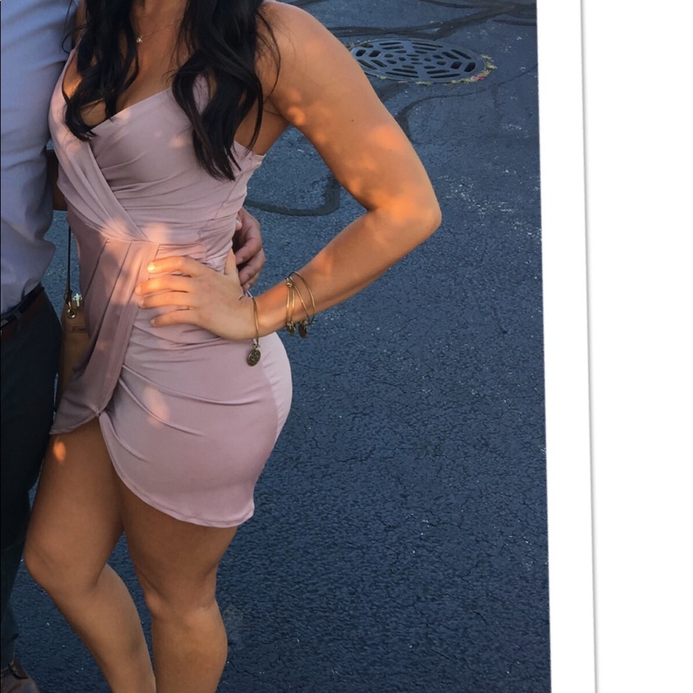 Light pink/mauve mini dress